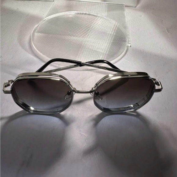 Unisex Metal Geometric Polygon Fashion Sunglasses, Fashionable Windproof Eyewear - Picture 4 of 4